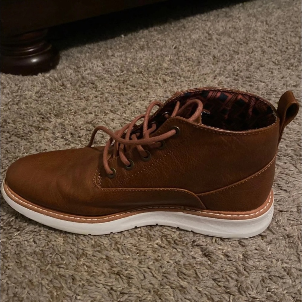 Boots - Picture 2 of 5